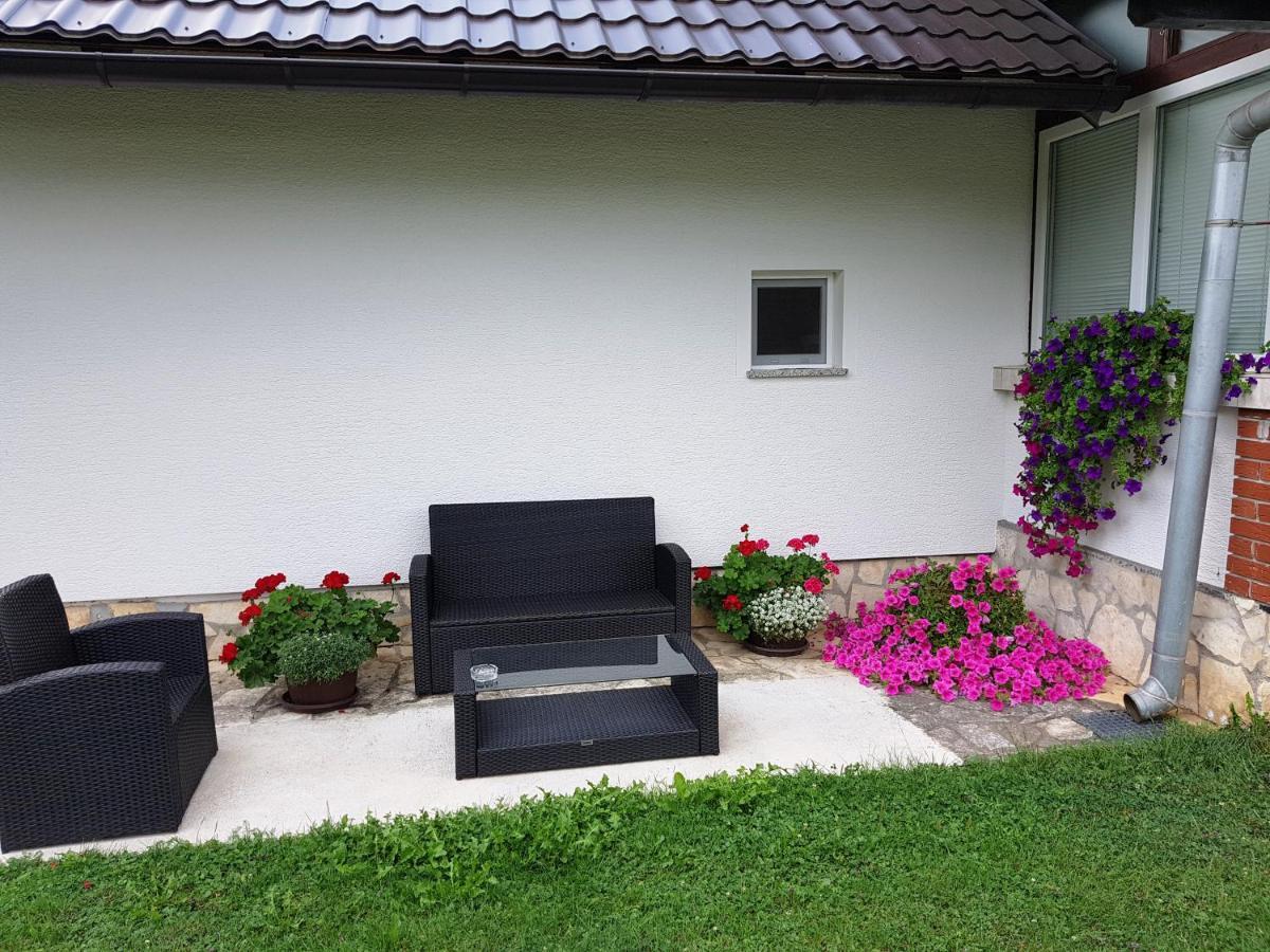 Apartments Sanja Rakovica Buitenkant foto