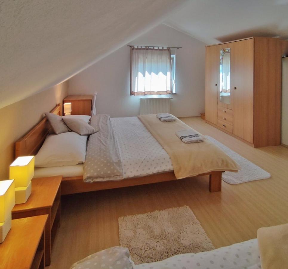 Apartments Sanja Rakovica Buitenkant foto